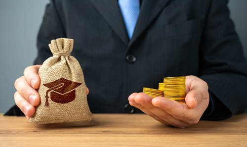 Educação e gestão financeira aplicadas em negócio