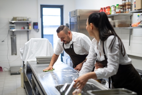 Equipe engajada em educação financeira