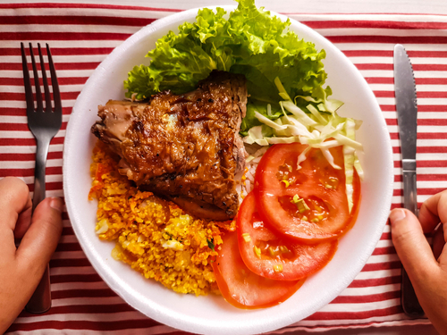 Marmitas fitness com comida brasileira