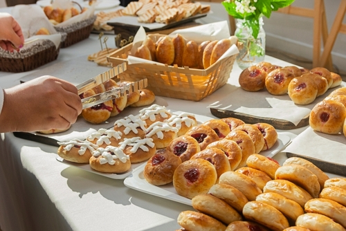 Buffet corporativo com salgados de vendas B2B